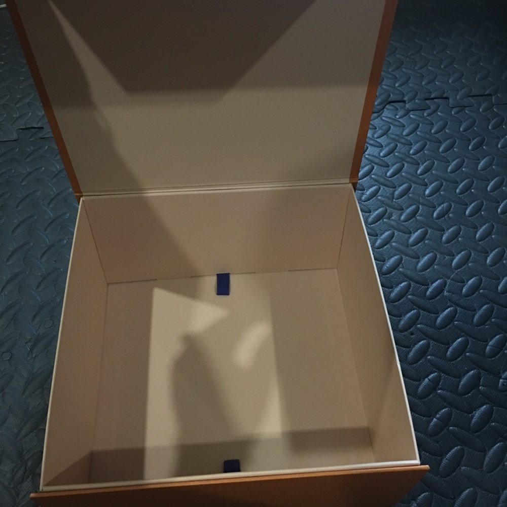 Authentic Box New - image 3